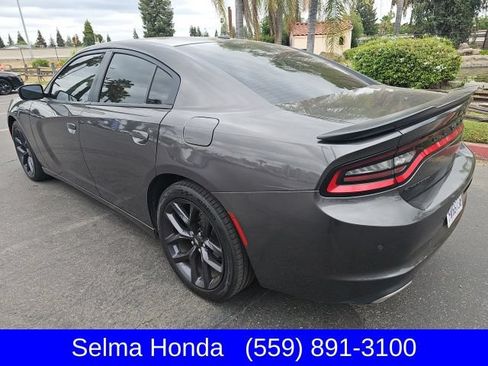 Used 2021 Dodge Charger SXT w/ Blacktop Package RWD image 2