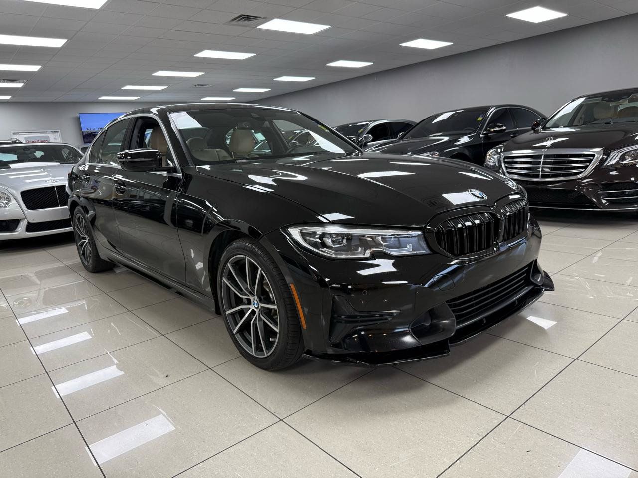 Used 2020 BMW 330i Sedan w/ Convenience Package RWD image 2