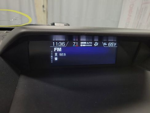 Used 2023 Subaru Forester Premium image 20