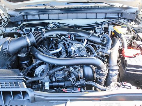 New 2025 Ford Bronco Raptor image 30