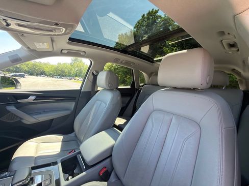 Used 2019 Audi Q5 Premium w/ Premium Plus Package AWD/4WD image 13