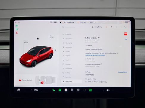 Used 2021 Tesla Model Y Long Range image 10