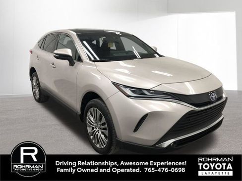 Used 2023 Toyota Venza Limited image 10