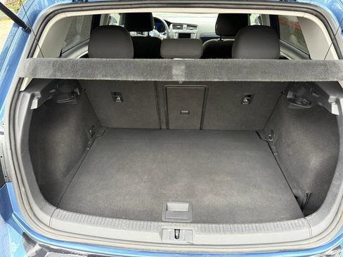 Used 2016 Volkswagen e-Golf SE image 14