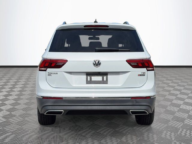 Used 2018 Volkswagen Tiguan SEL AWD/4WD image 5