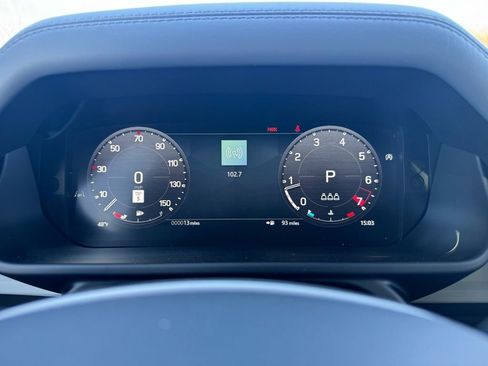 New 2026 Land Rover Defender 110 X-Dynamic SE image 12