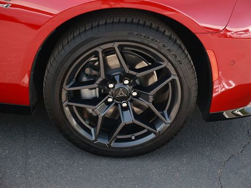 Used 2024 Dodge Charger Daytona R/T w/ Plus Group AWD/4WD image 8