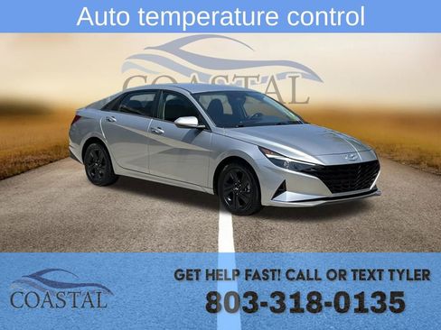Used 2023 Hyundai Elantra SEL FWD image 3
