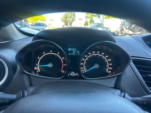 Used 2015 Ford Fiesta SE FWD image 5