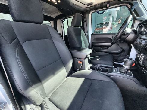 Used 2021 Jeep Gladiator Sport AWD/4WD image 13