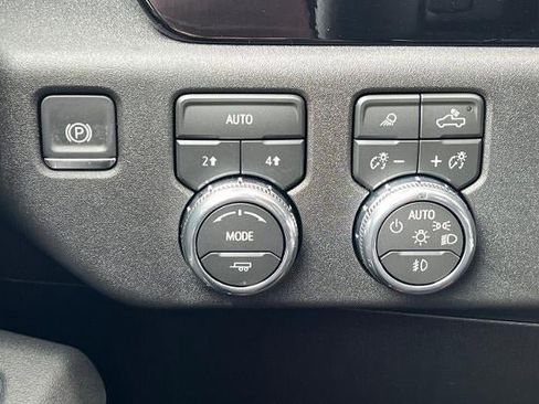 New 2026 GMC Sierra 1500 Elevation w/ Elevation Premium Package AWD/4WD image 30