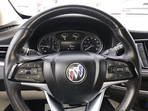 Used 2022 Buick Enclave Essence image 14