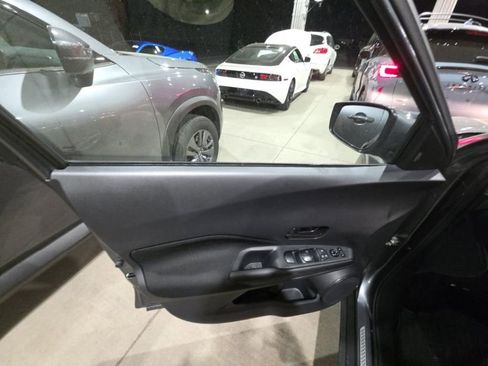 Used 2024 Nissan Kicks S image 10