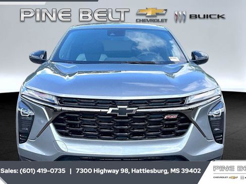 New 2026 Chevrolet Trax RS FWD image 3