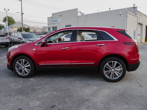 Certified 2025 Cadillac XT5 Premium Luxury FWD image 8