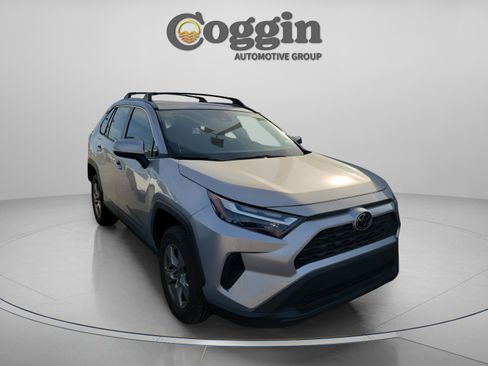 Used 2023 Toyota RAV4 XLE w/ Convenience Package FWD image 6