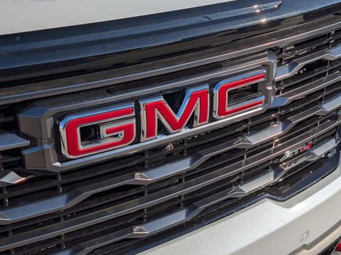 New 2026 GMC Acadia AT4 w/ Super Cruise Package image 5