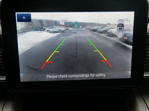 Used 2023 Ford Explorer XLT w/ Equipment Group 202A image 29