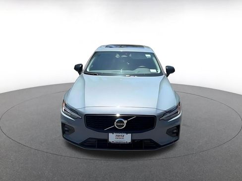 Used 2024 Volvo S60 B5 Core FWD image 4