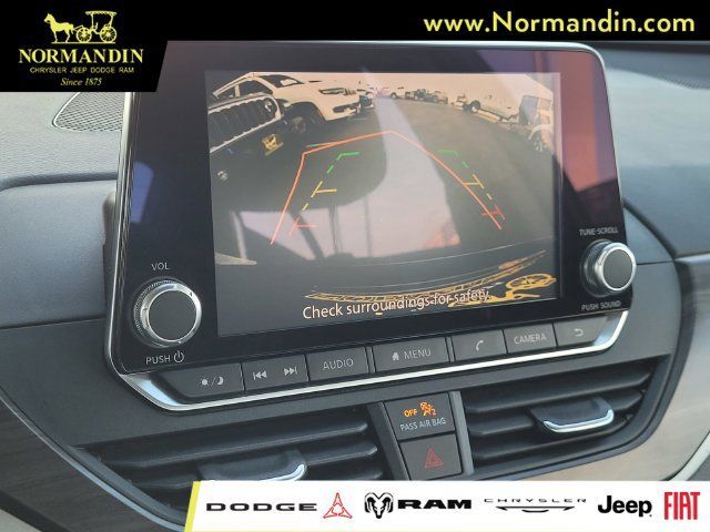Used 2025 Nissan Altima 2.5 SV FWD image 10