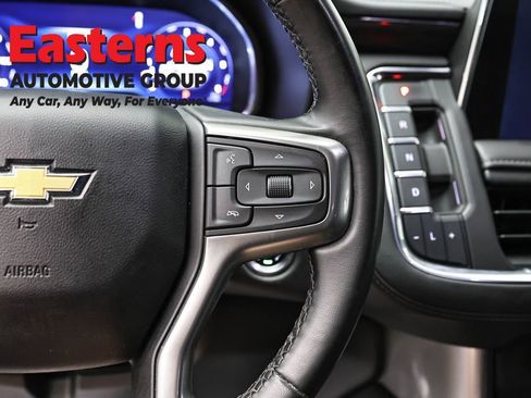 Used 2024 Chevrolet Suburban LT image 16