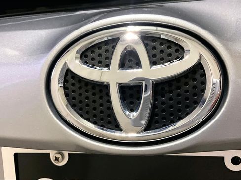 Used 2017 Toyota RAV4 Platinum w/ All Weather Liner Package AWD/4WD image 32