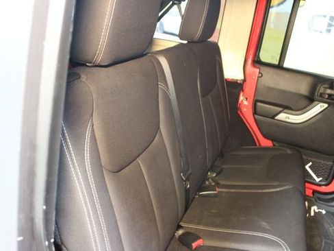 Used 2013 Jeep Wrangler Unlimited Sahara w/ Dual Top Group AWD/4WD image 9
