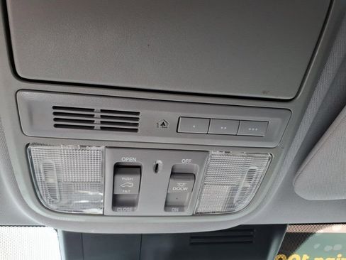 Used 2019 Honda CR-V Touring image 27