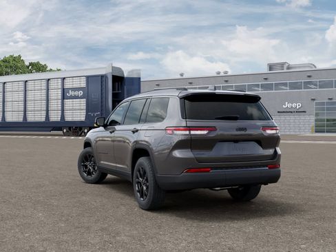 New 2026 Jeep Grand Cherokee L 4WD image 3