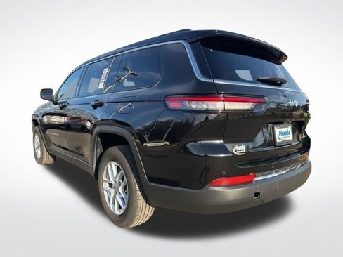 Used 2023 Jeep Grand Cherokee L Laredo image 8