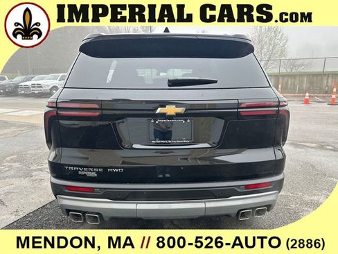 New 2026 Chevrolet Traverse LT w/ LPO, Floor Liner Package AWD/4WD image 9