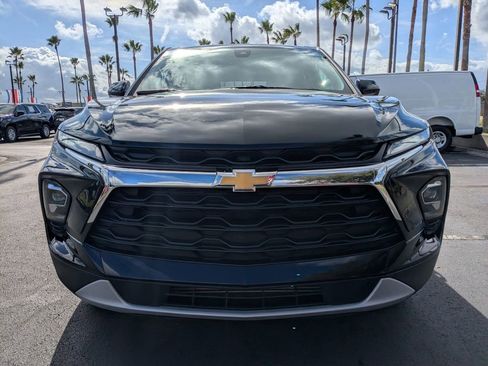 Used 2025 Chevrolet Blazer LT image 9