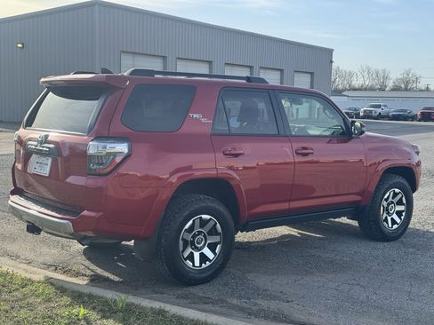 Used 2023 Toyota 4Runner TRD Off-Road Premium image 6