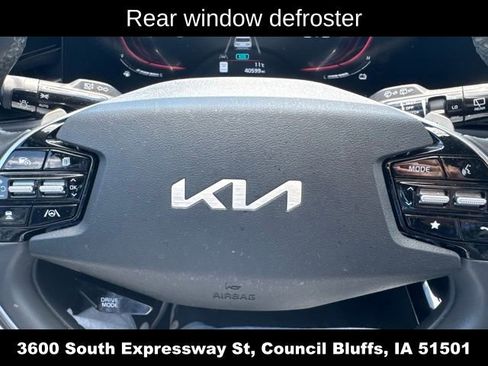 Used 2023 Kia Niro EX FWD image 22