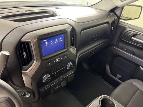 Used 2025 Chevrolet Silverado 1500 Custom AWD/4WD image 39
