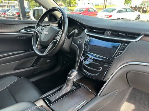 Used 2018 Cadillac XTS Luxury FWD image 19