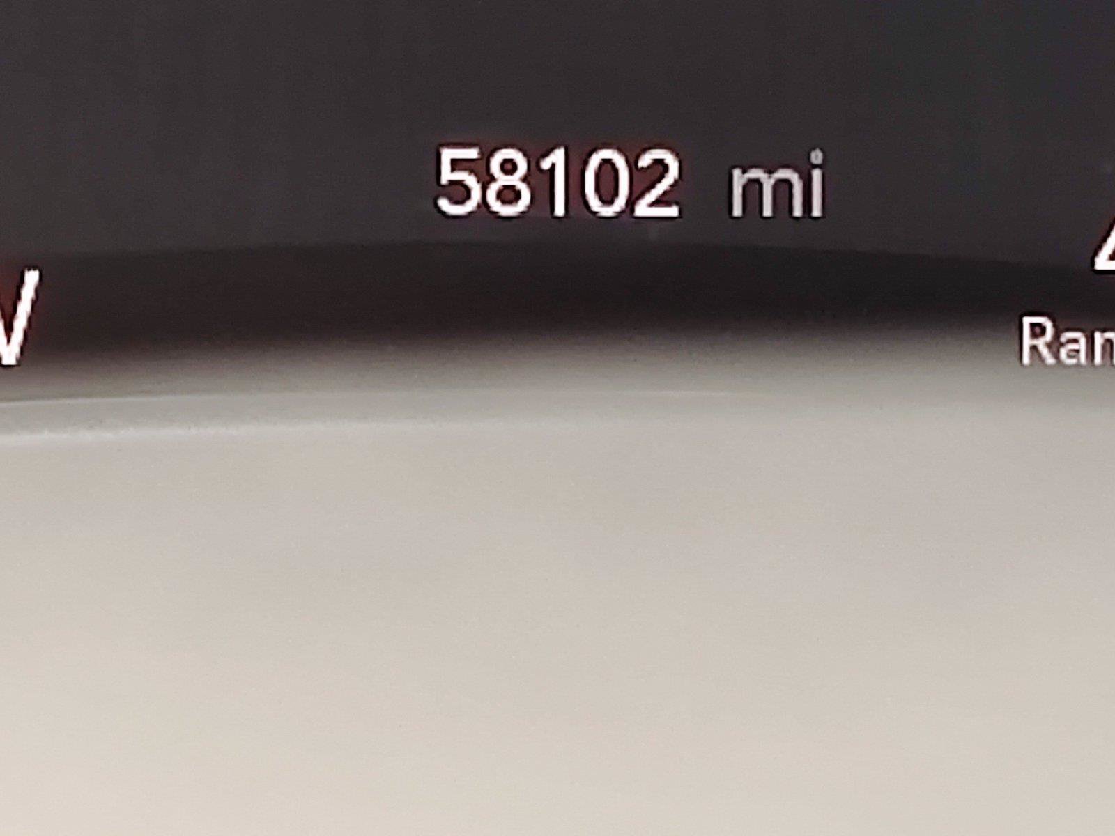 Used 2024 Chrysler Pacifica Touring-L FWD image 29