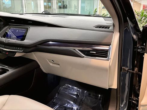 Used 2021 Cadillac XT4 Luxury image 34