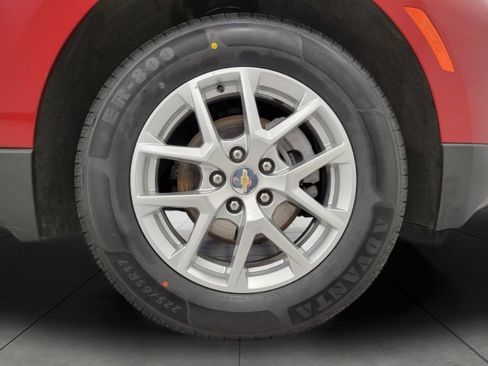 Used 2024 Chevrolet Equinox LT w/ LPO, Floor Liner Package image 4