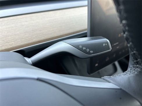 Used 2022 Tesla Model Y Performance image 28