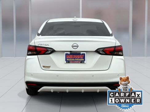 Used 2025 Nissan Versa SV w/ Trunk Package FWD image 5
