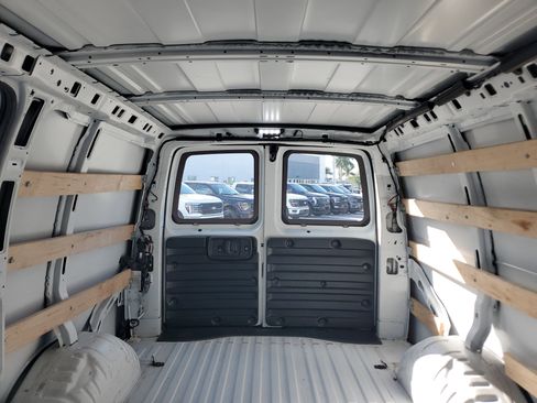 Used 2024 Chevrolet Express 2500 w/ Driver Convenience Package image 16