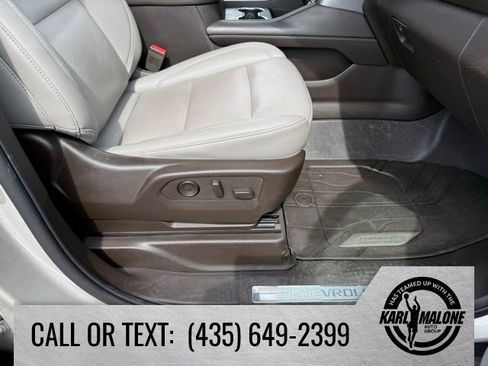 Used 2022 Chevrolet Tahoe LT w/ Luxury Package AWD/4WD image 42