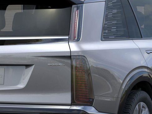 New 2026 Cadillac Vistiq Luxury image 11