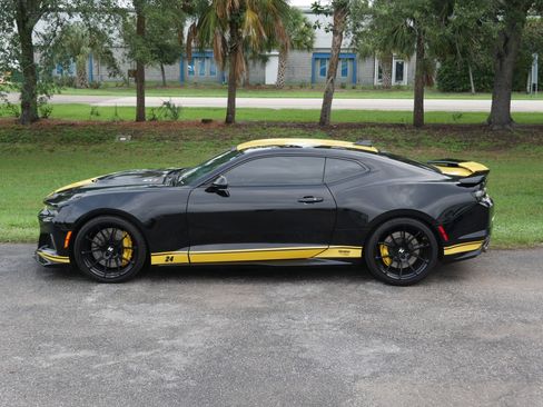 Used 2020 Chevrolet Camaro ZL1 RWD image 14