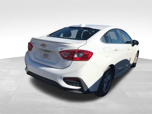 Used 2017 Chevrolet Cruze LT w/ RS Package image 2