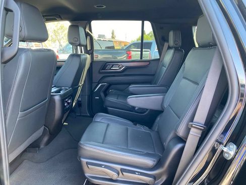 Used 2025 GMC Yukon Denali AWD/4WD image 37