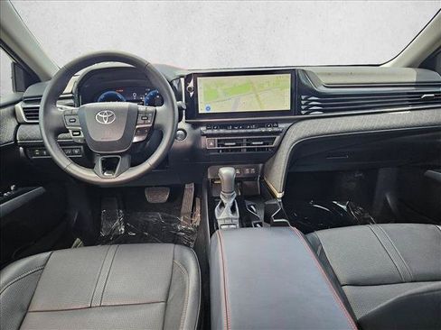 Used 2025 Toyota Camry XLE FWD image 18