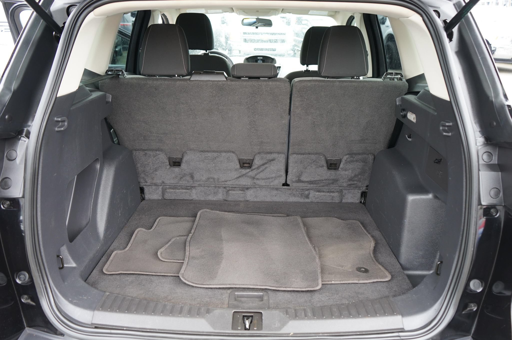 Used 2016 Ford Escape SE FWD image 19