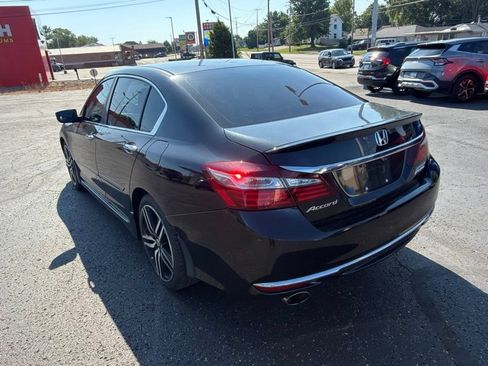 Used 2017 Honda Accord Sport Special Edition image 5